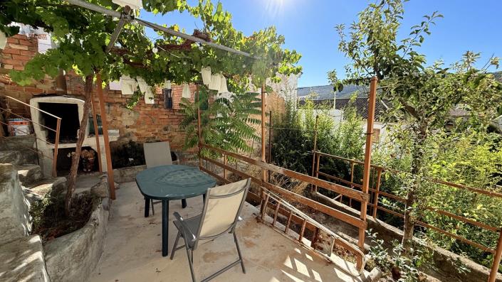 Image No.28-4 Bed Townhouse for sale