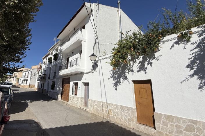 Image No.42-4 Bed Townhouse for sale