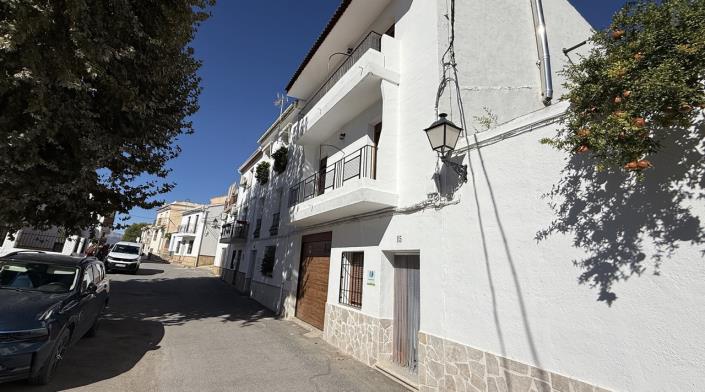 Image No.43-4 Bed Townhouse for sale