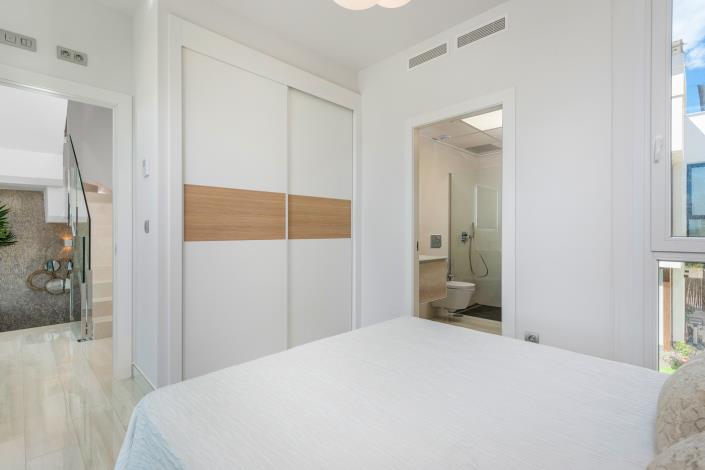 Image No.16-3 Bed Villa for sale