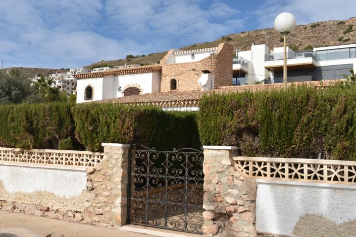 Image No.4-5 Bed Villa for sale