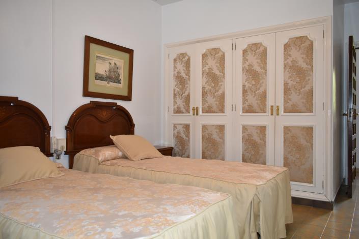 Image No.25-5 Bed Villa for sale