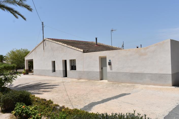 Image No.1-4 Bed Country Property for sale