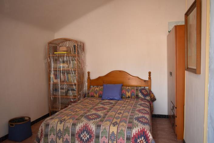 Image No.19-4 Bed Country House for sale