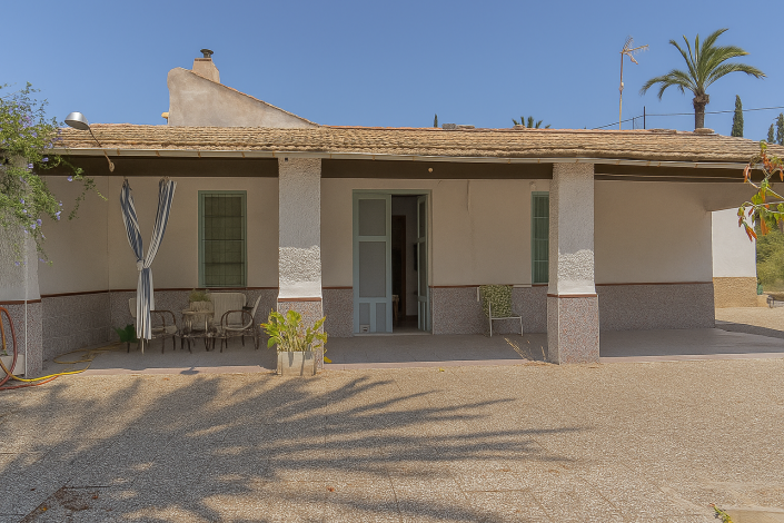 Image No.1-4 Bed Country House for sale