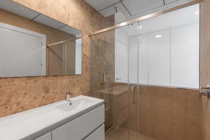 Image No.24-3 Bed Apartment for sale