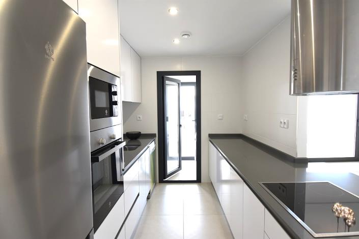 Image No.16-2 Bed Apartment for sale