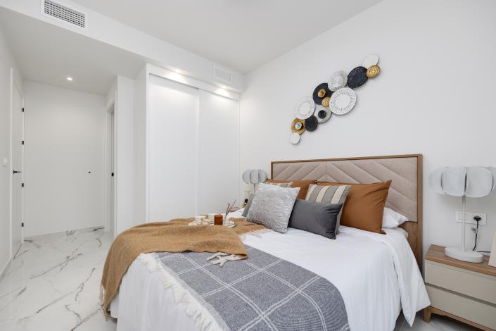 Image No.11-2 Bed Apartment for sale