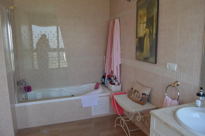 Image No.42-3 Bed Apartment for sale