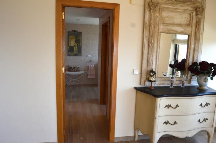 Image No.41-3 Bed Apartment for sale
