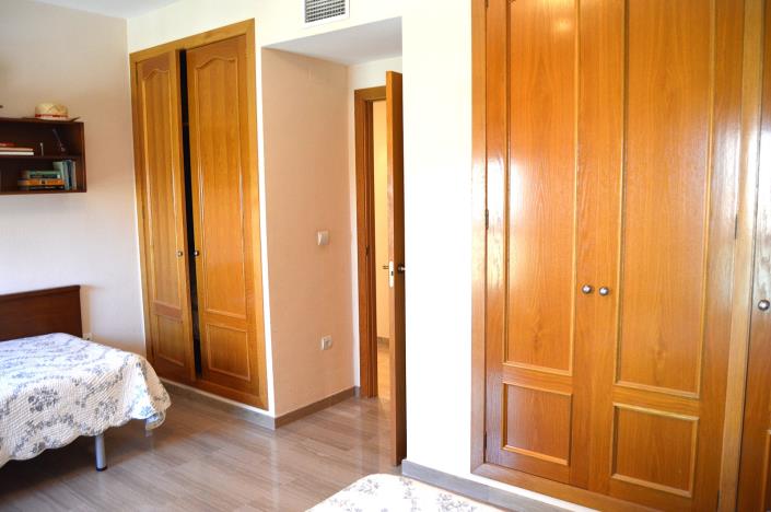 Image No.27-3 Bed Apartment for sale