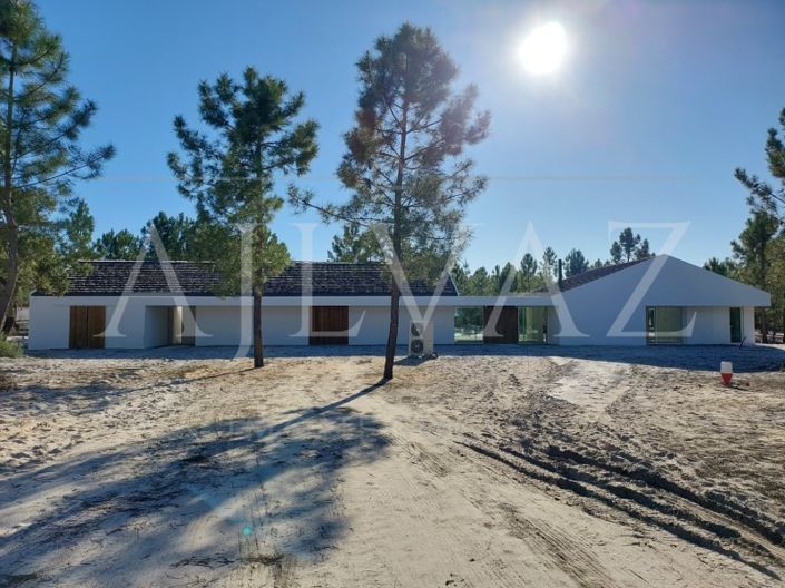 Image No.6-3 Bed House for sale