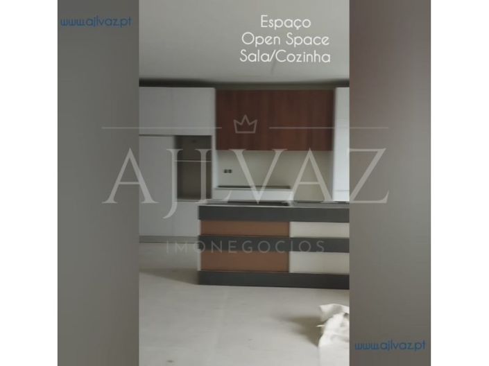 Image No.20-2 Bed Apartment for sale