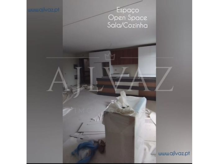 Image No.21-2 Bed Apartment for sale