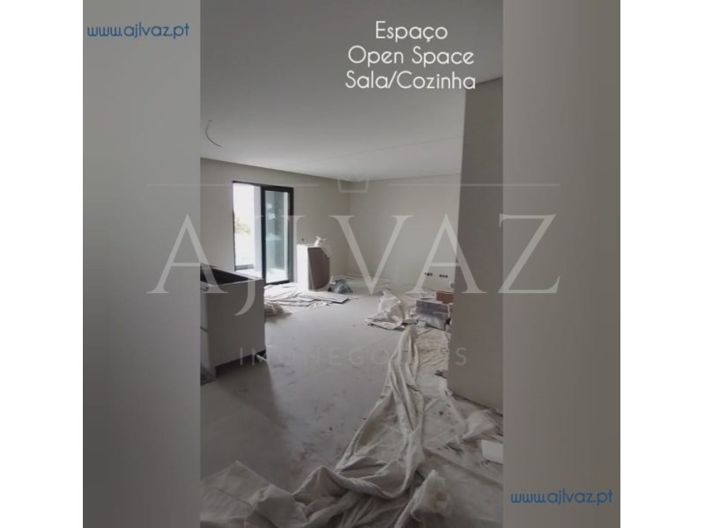 Image No.22-2 Bed Apartment for sale