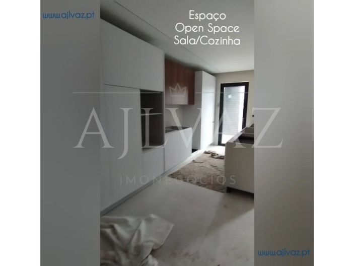 Image No.30-2 Bed Apartment for sale