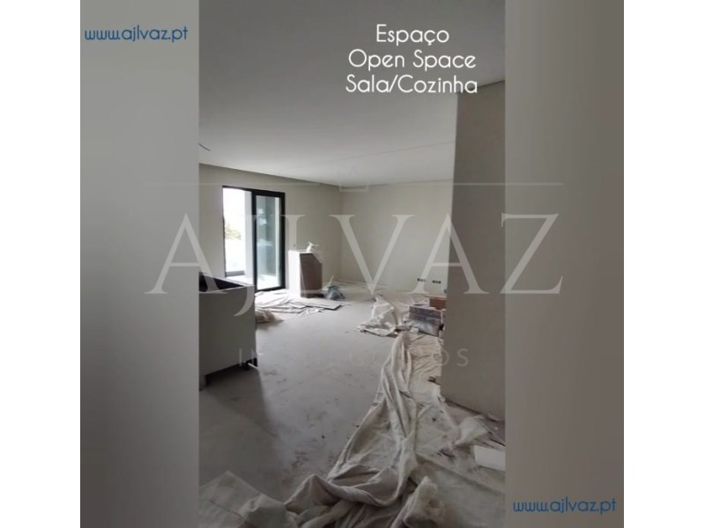 Image No.31-2 Bed Apartment for sale