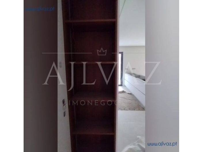 Image No.33-2 Bed Apartment for sale