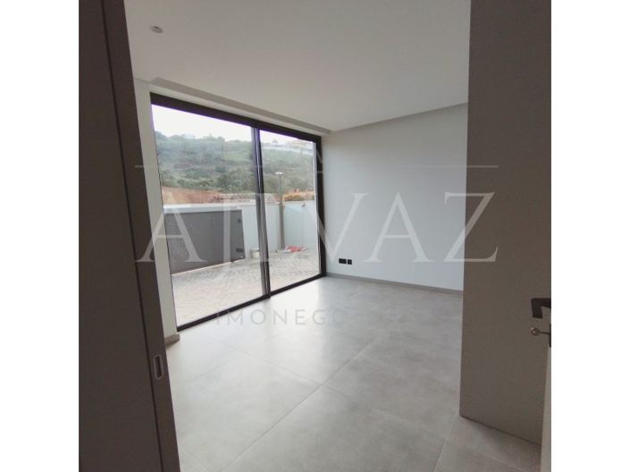 Image No.12-3 Bed House for sale