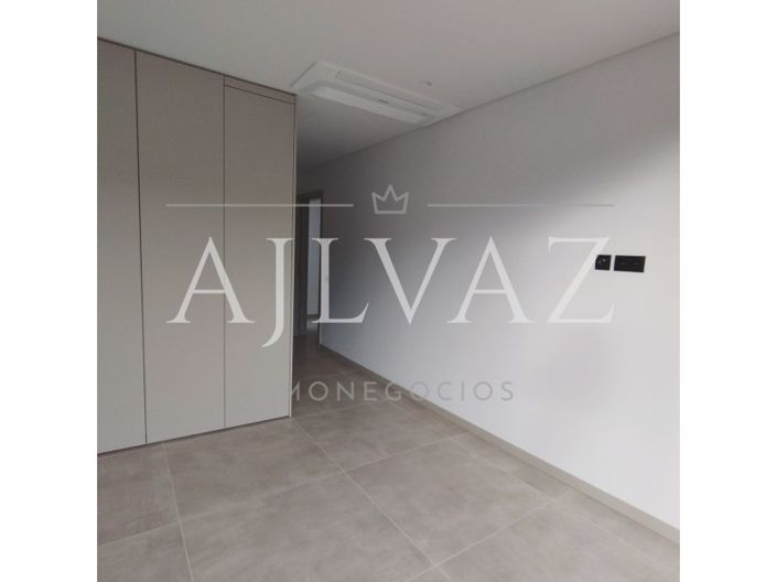 Image No.22-3 Bed House for sale