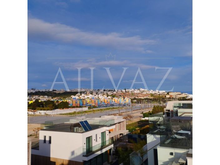 Image No.26-3 Bed House for sale