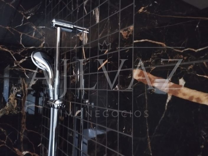 Image No.31-3 Bed House for sale