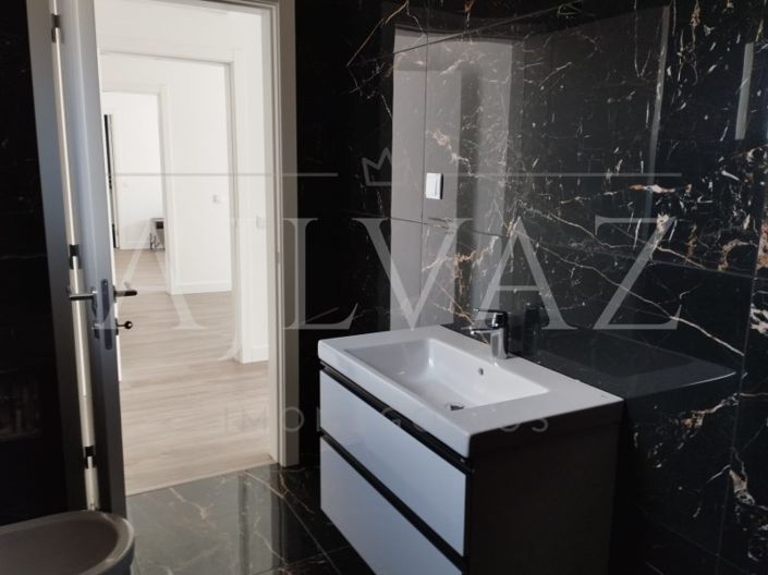 Image No.14-3 Bed House for sale