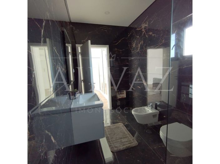 Image No.27-3 Bed House for sale