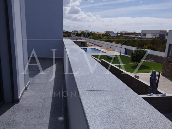 Image No.28-3 Bed House for sale