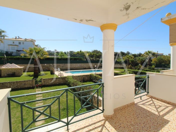 Image No.15-4 Bed House for sale