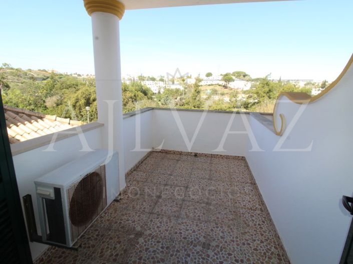 Image No.19-4 Bed House for sale