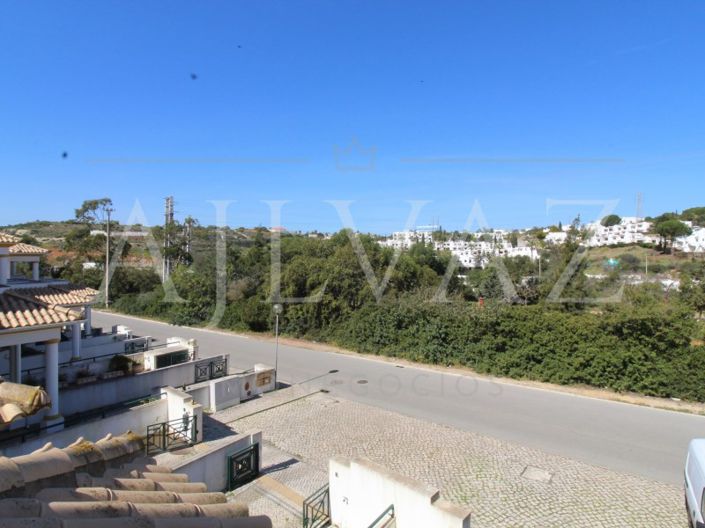 Image No.20-4 Bed House for sale