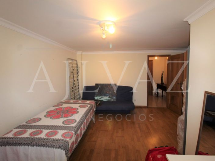 Image No.23-4 Bed House for sale