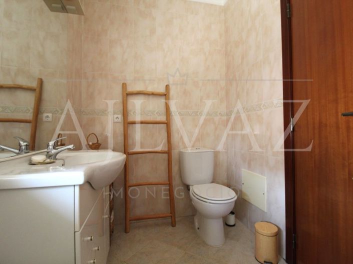 Image No.16-5 Bed House for sale