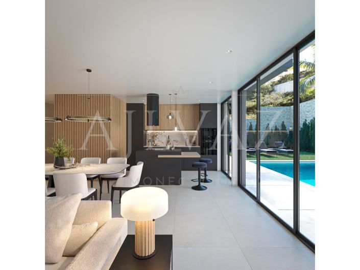 Image No.5-4 Bed House for sale