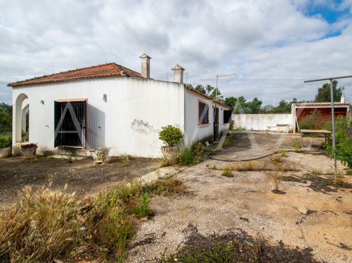 Image No.13-4 Bed House for sale