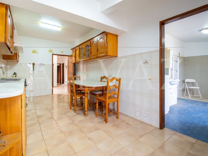 Image No.26-4 Bed House for sale