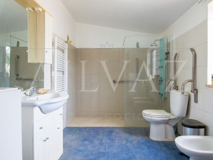 Image No.27-4 Bed House for sale