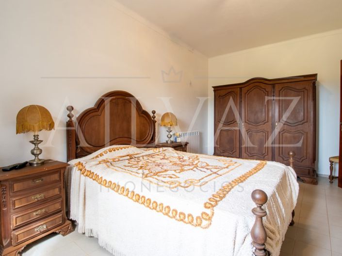 Image No.35-4 Bed House for sale