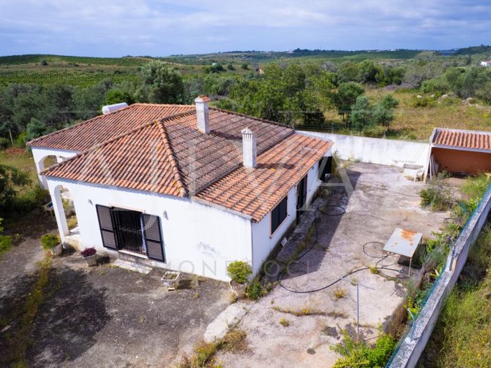 Image No.6-4 Bed House for sale