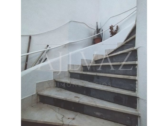 Image No.18-3 Bed Apartment for sale