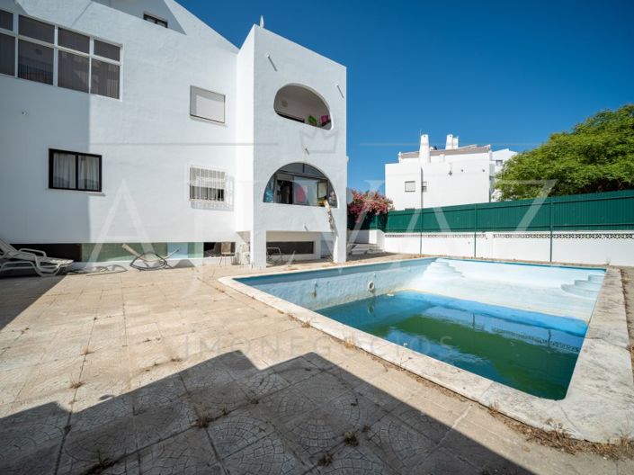 Image No.20-3 Bed Apartment for sale