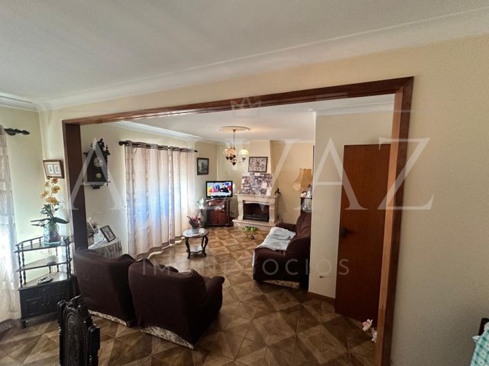 Image No.14-5 Bed House for sale