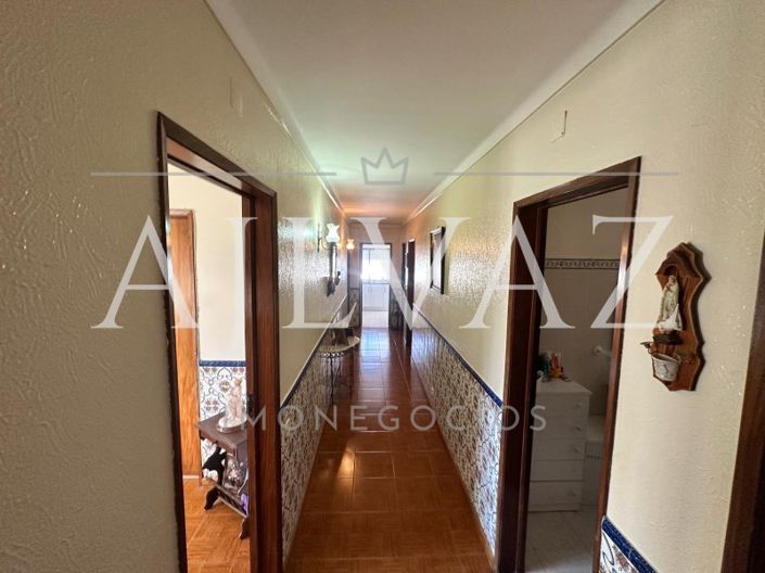 Image No.29-5 Bed House for sale