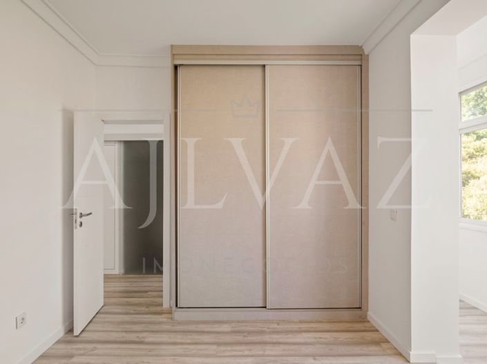 Image No.24-1 Bed Apartment for sale