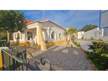 1 - Santiago do Cacém, House