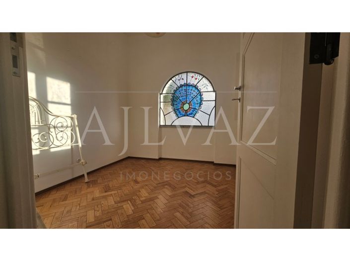 Image No.10-2 Bed House for sale