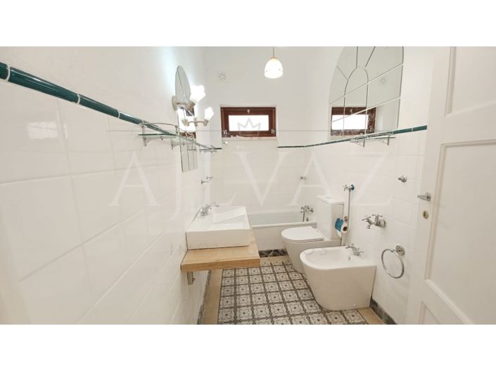 Image No.21-2 Bed House for sale