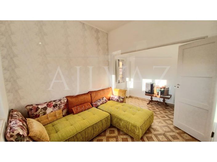 Image No.29-2 Bed House for sale