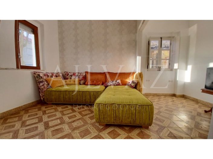 Image No.30-2 Bed House for sale